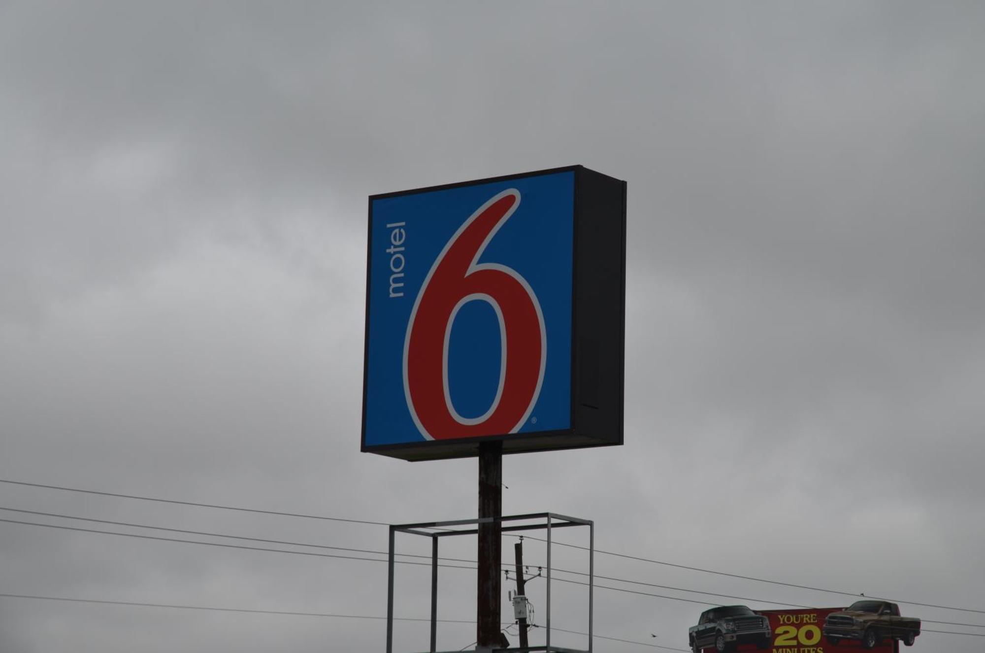 Hotel 6-covington, Tn Covington